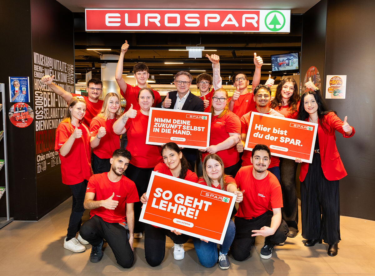 SPAR-Lehrlinge führen eine Filiale 1