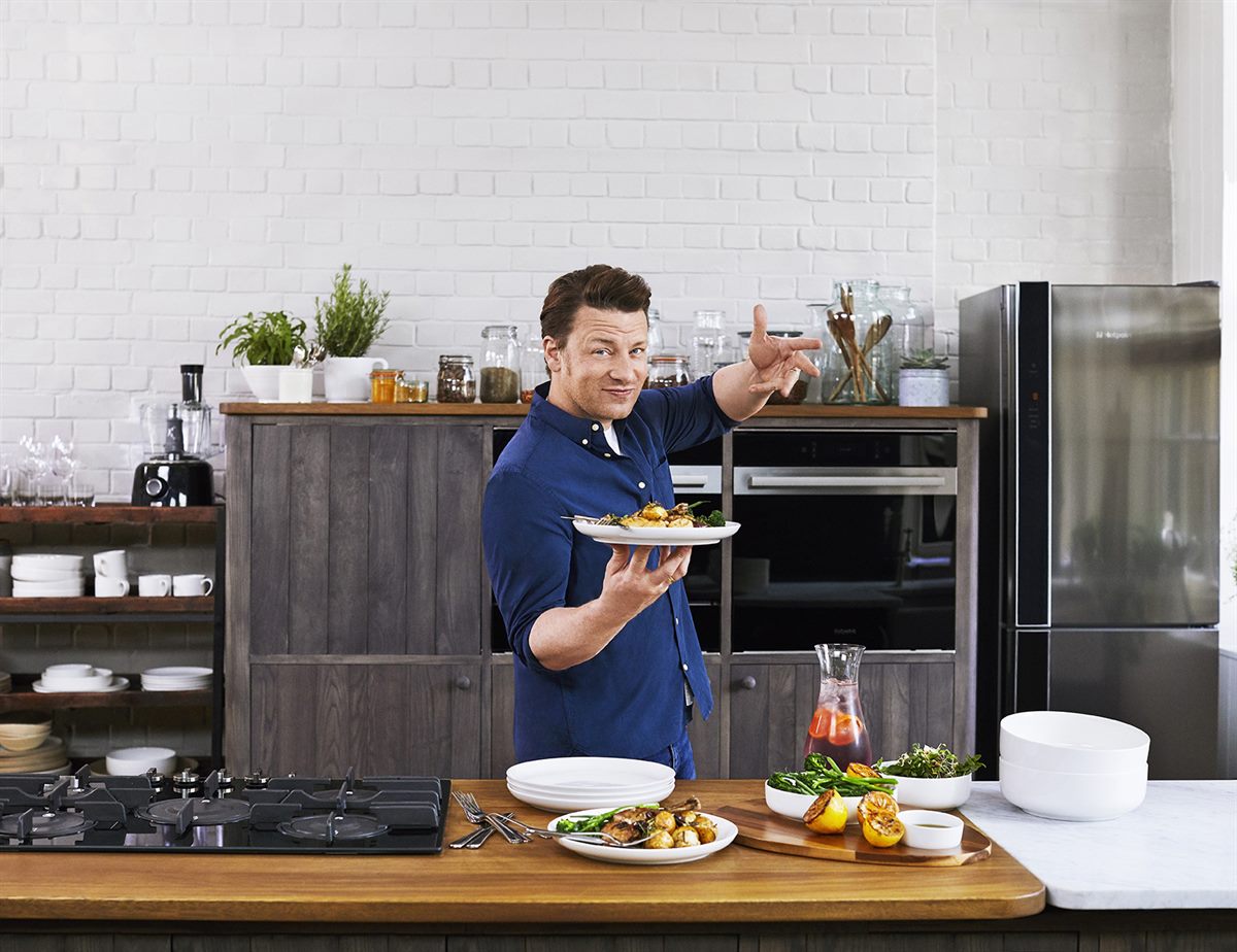 INTERSPAR_JAMIE_OLIVER_Treueaktion_2019_© Copyright 2019 Jamie Oliver Licensing Limited