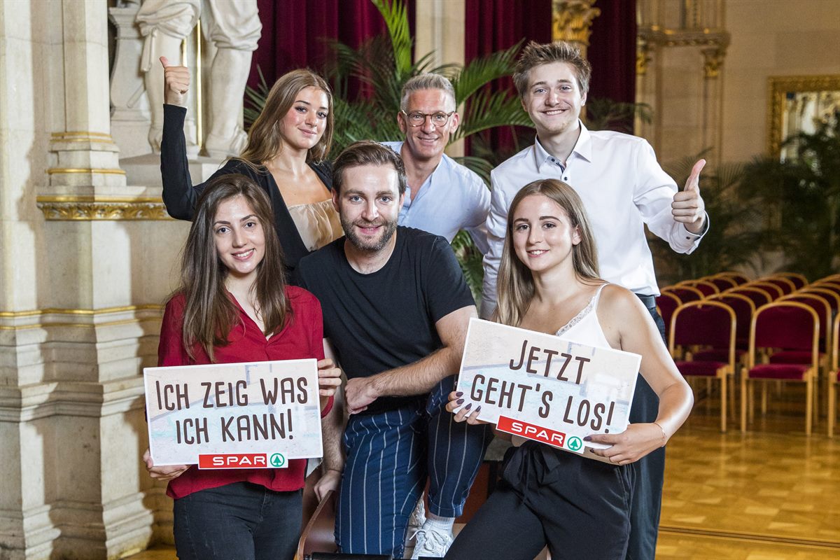 SPAR-Lehrlinge mit Josh und Andi Knoll