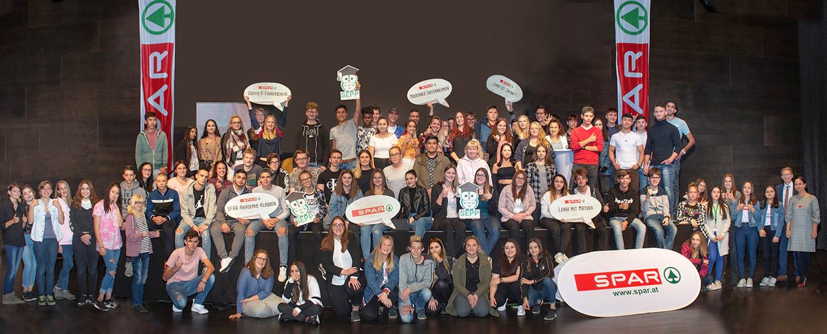 SPAR-Lehrlinge_Gruppe_Willkommen_2019