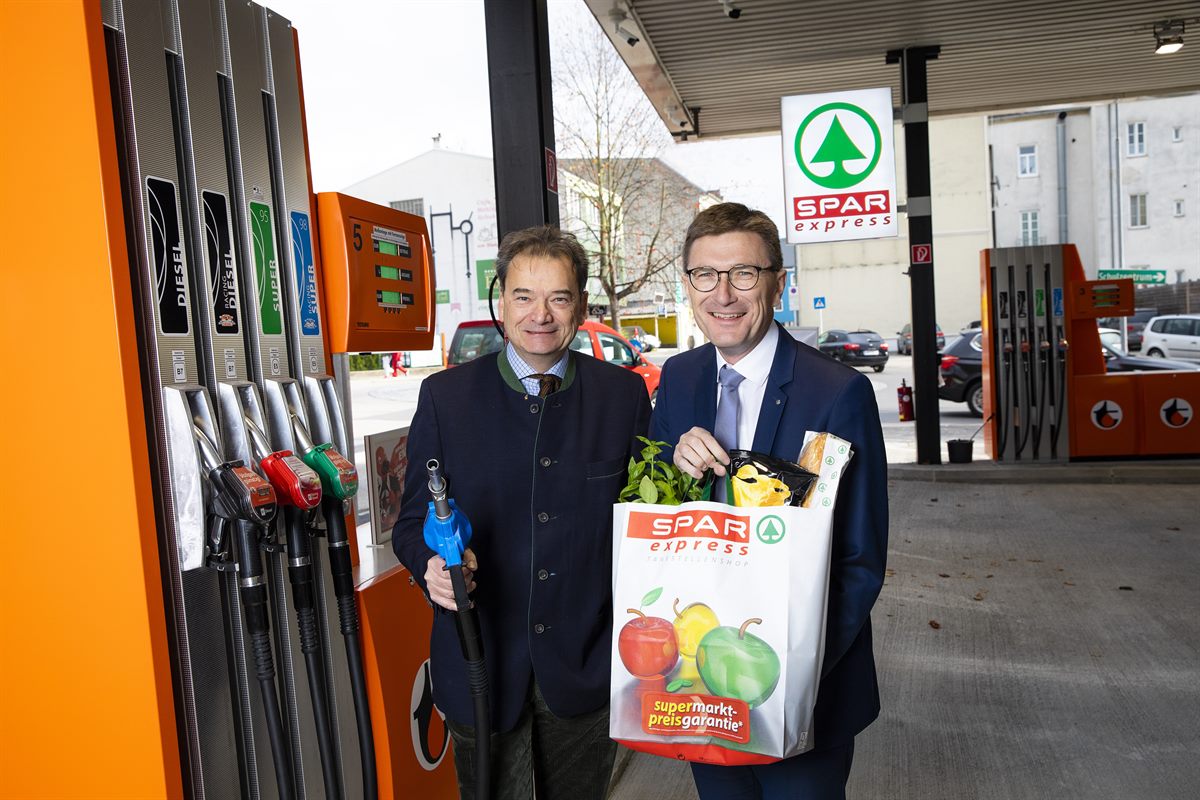 Das SPAR express Tankstellen Konzept- Günstig tanken und zu Supermarktpreisen einkaufen