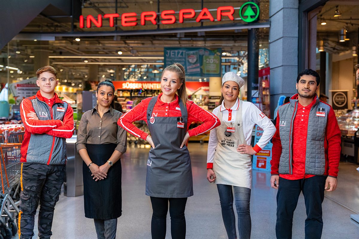 INTERSPAR-Lehrlinge_c_Johannes-Brunnbauer