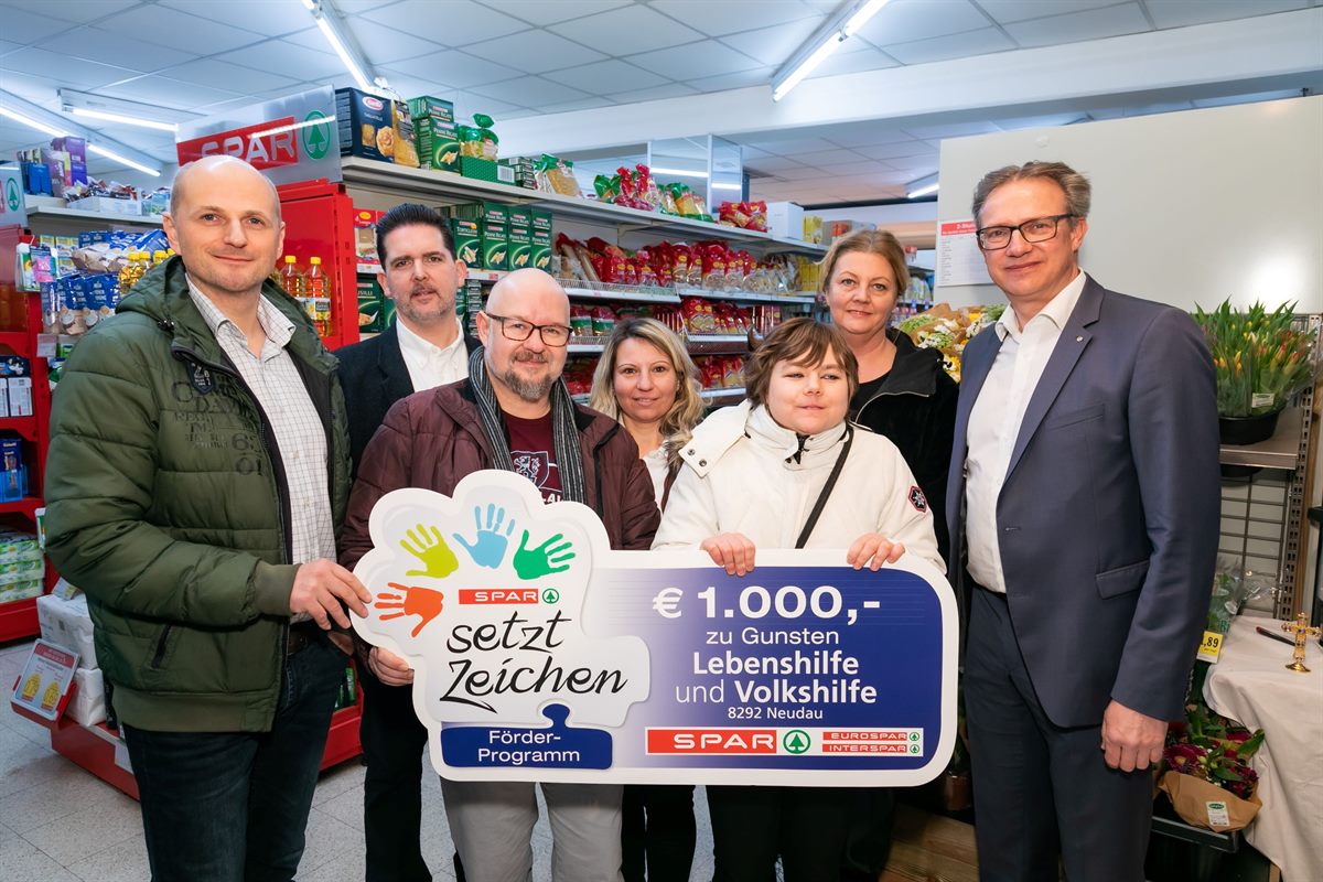 Scheckuebergabe