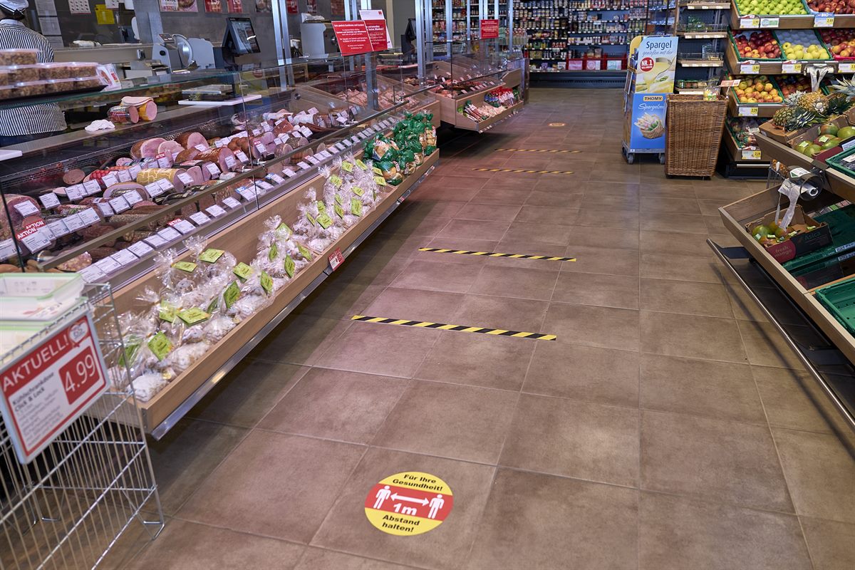 SPAR_Bodenkleber_Abstand