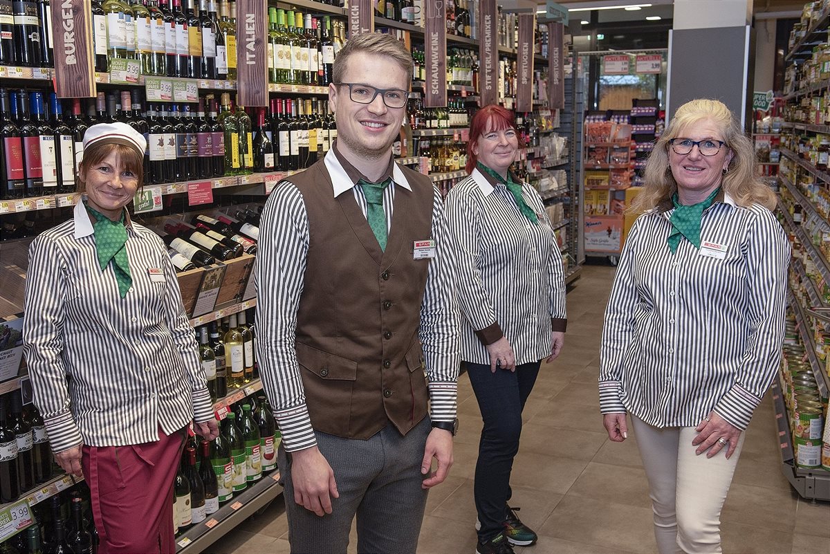SPAR_Faistenau_Wiedereröffnung_Team