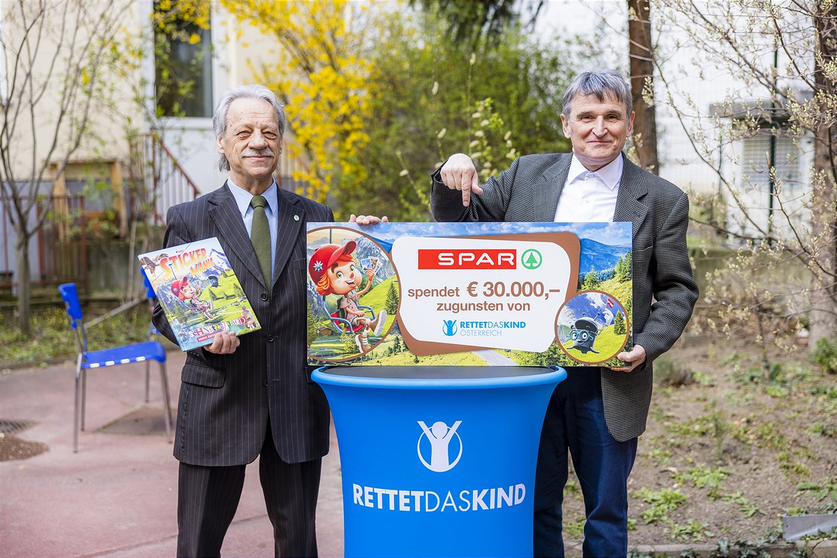 SPAR_Stickermania_Scheckuebergabe