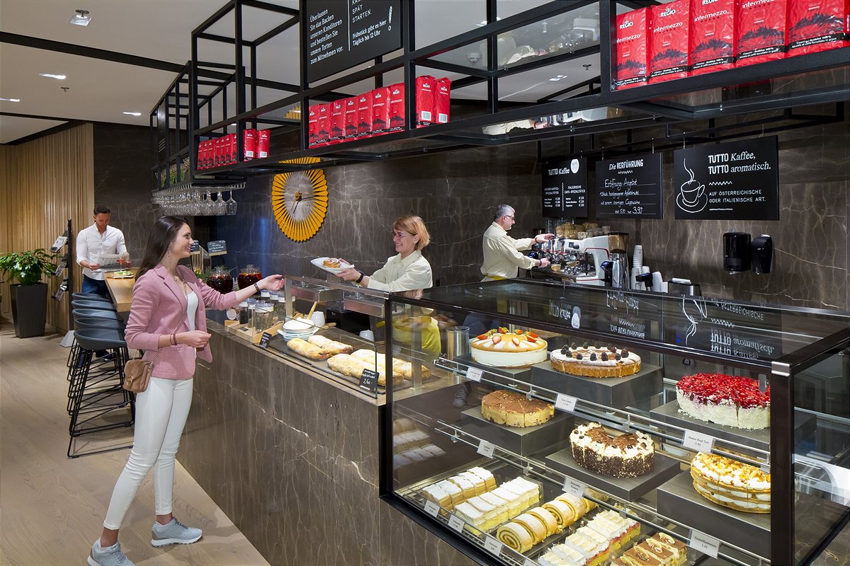 Café Cappuccino Vitrine