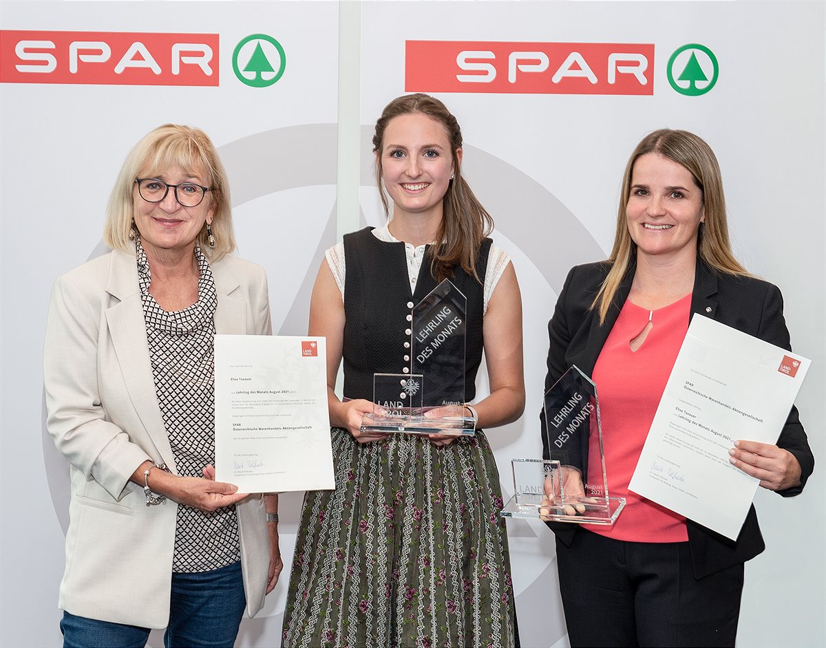 SPAR_Elisa_Taxauer_Lehrling_des_Monats_August_2021