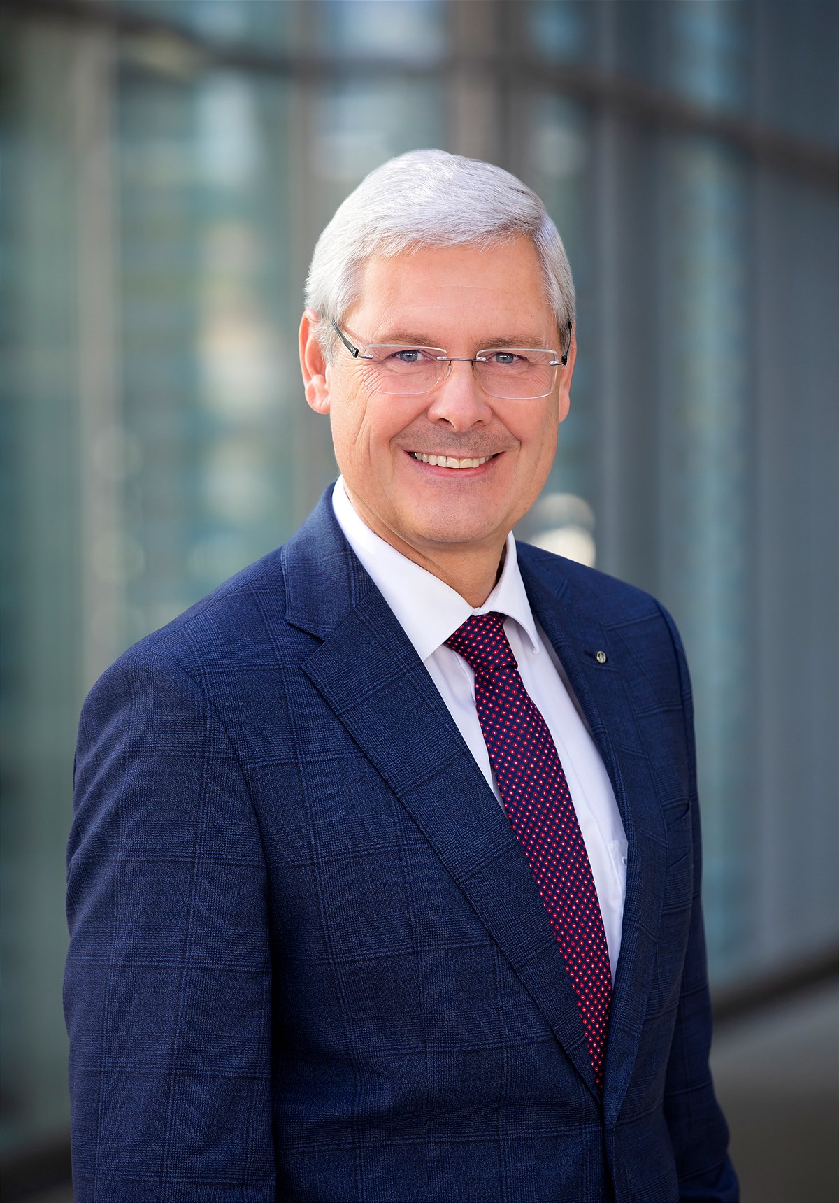 SPAR-Vorstand KR Hans K. Reisch.jpg