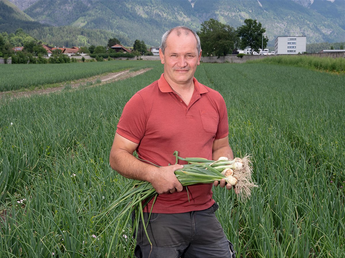 SPAR_Tiroler_Zwiebel_regional_Bliem_1
