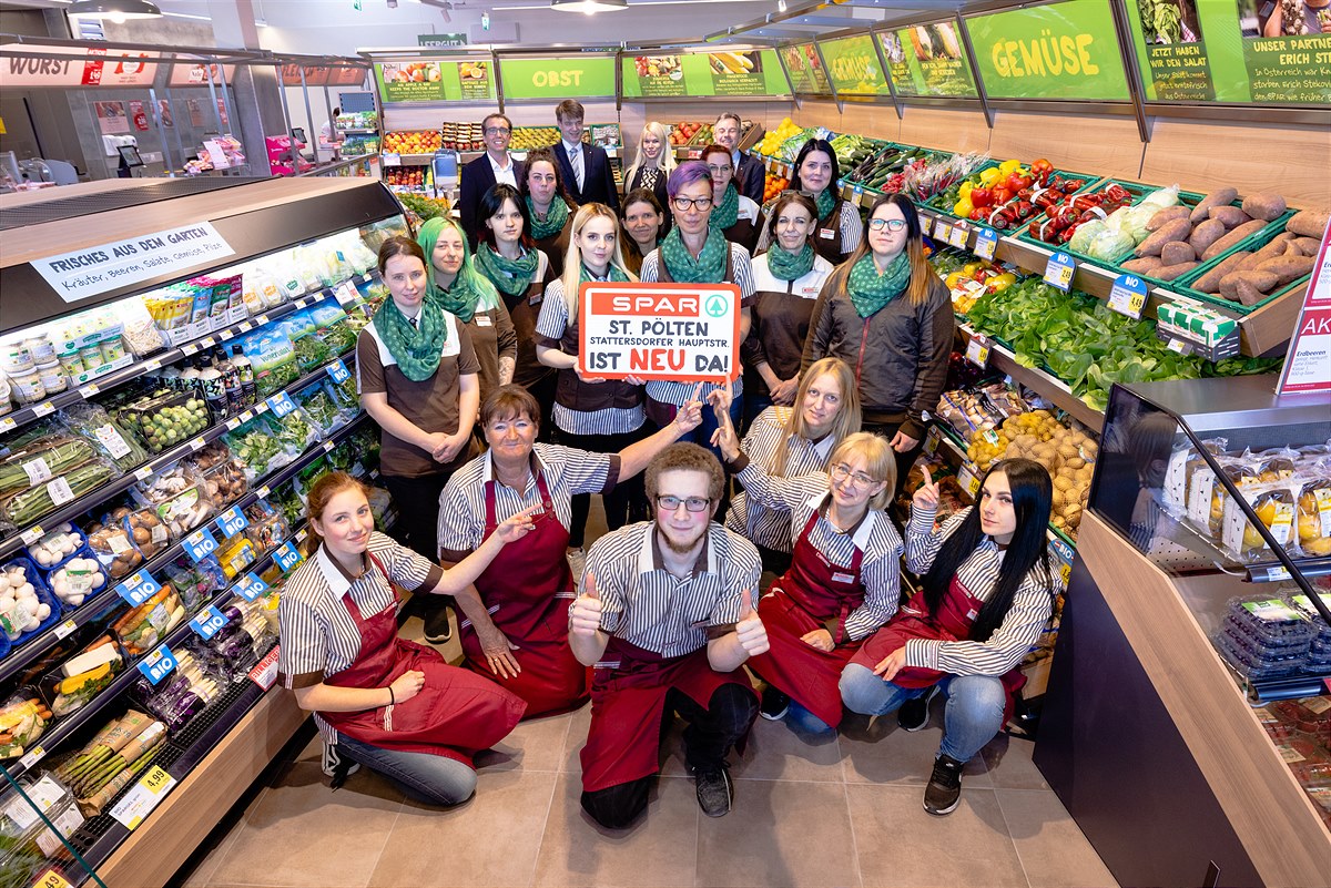 Das Team im neuen SPAR-Supermarkt in St. Pölten-Stattersdorf