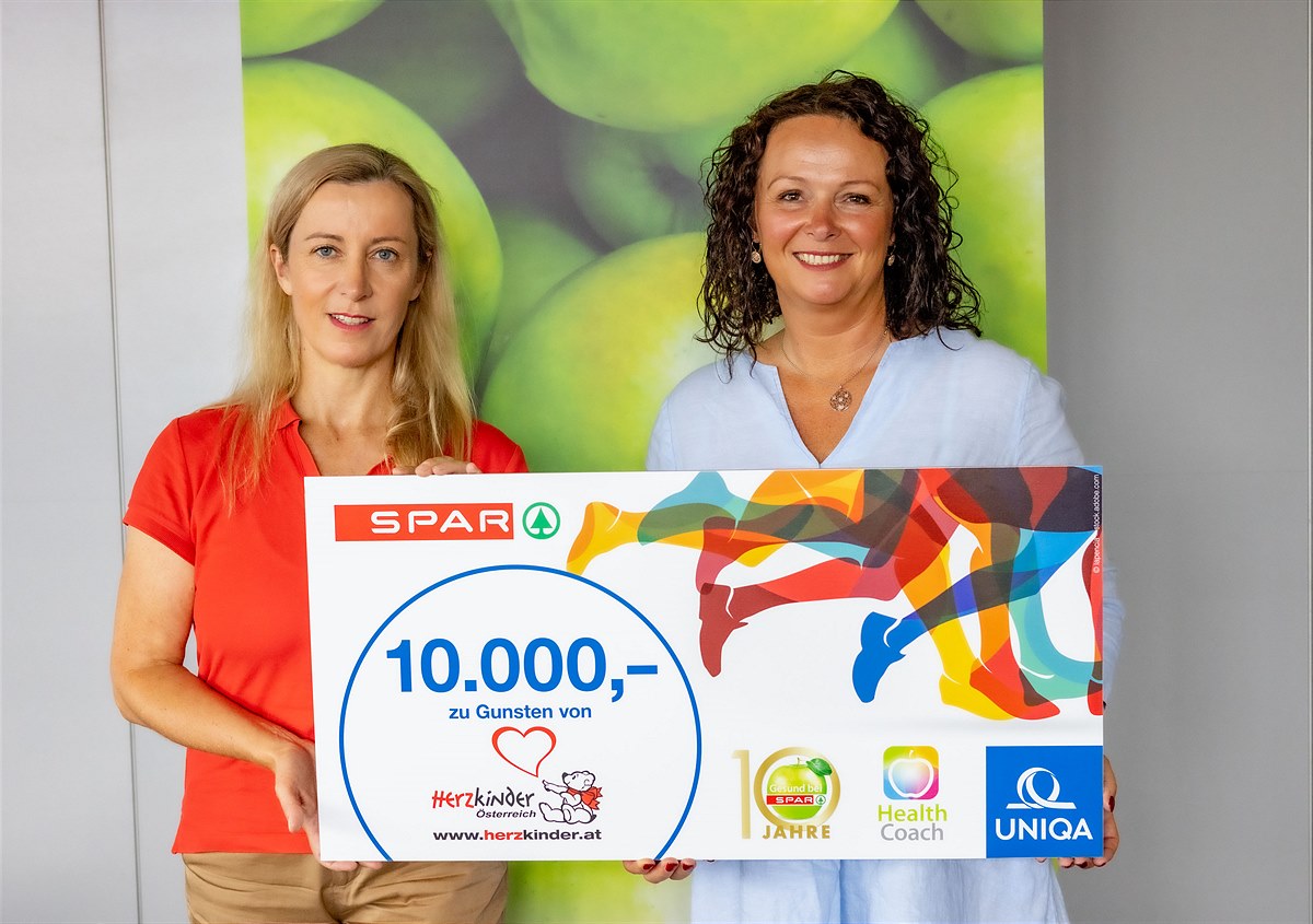 SPAR_UNIQA_Scheckübergabe