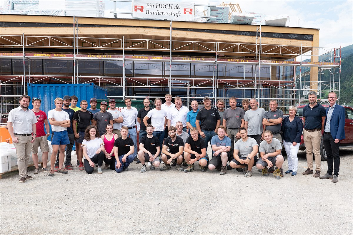 SPAR Firstfeier für neuen SPAR Uderns Zillertal - Handwerker