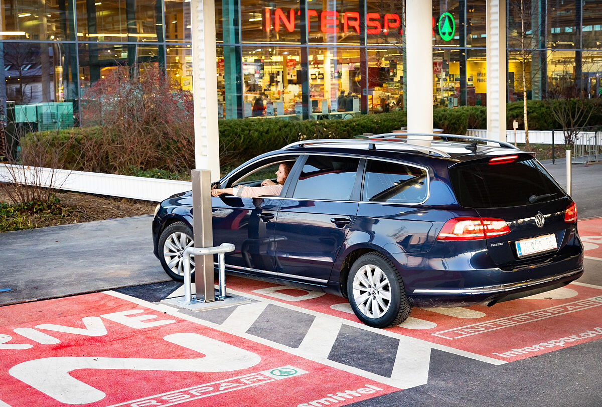 Bild 3.Drive-IN Parkplatz 