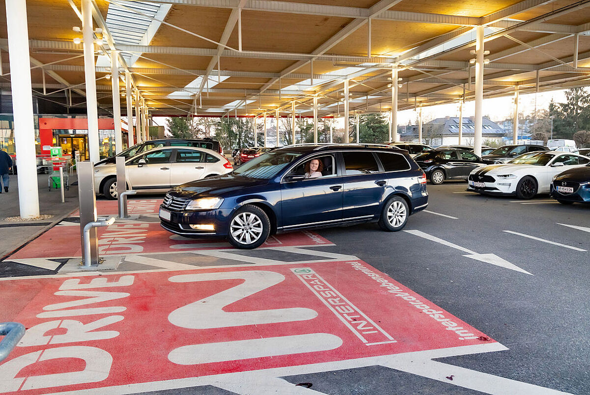 Bild 3.Drive-IN Parkplatz 