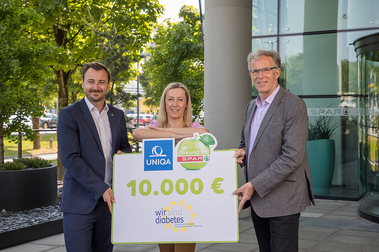 SPAR_UNIQA Scheckübergabe