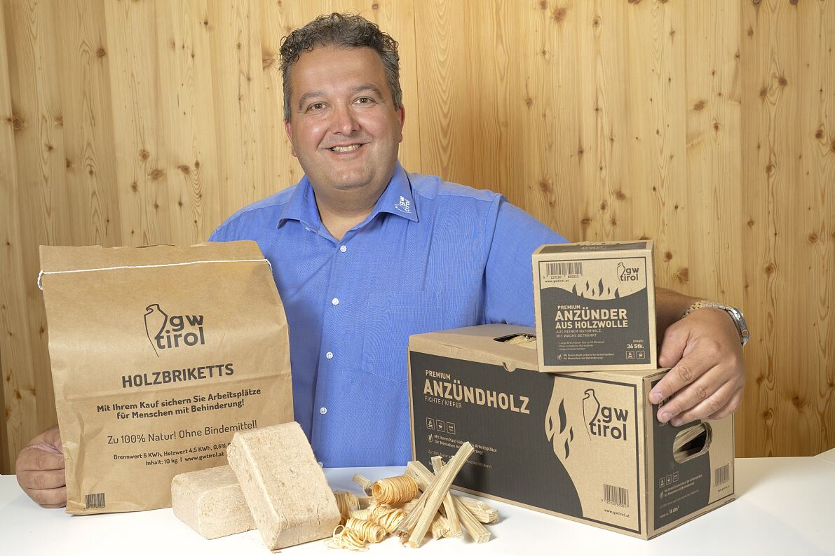 PA-Foto SPAR Geschützte Werkstätte Tirol Anzünder GF Klaus Mair 1