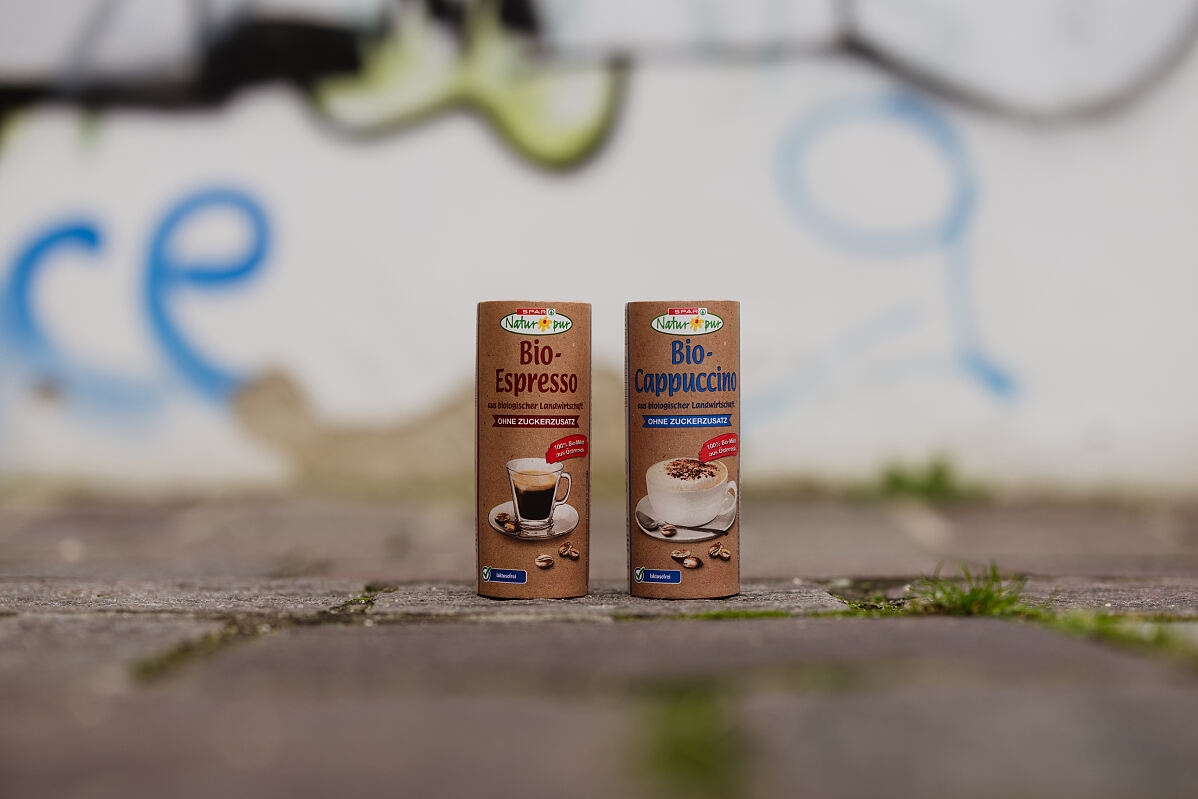 Bild 1_Zwei neue SPAR-Eiskaffees in Bio-Qualität ©wearegiving