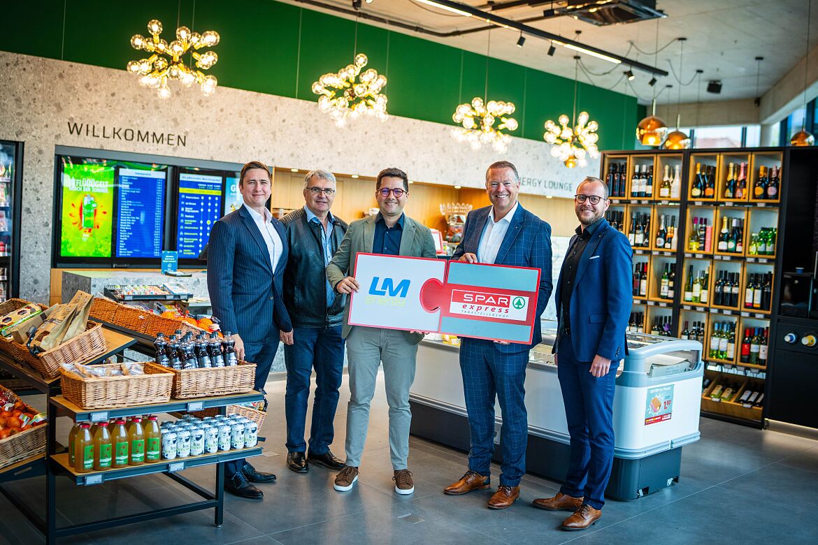 PA Foto SPAR express Innsbruck Südring Übergabe