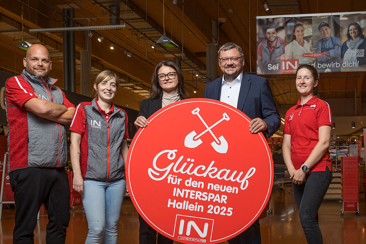 Umbaustart im INTERSPAR-Hypermarkt in Hallein.jpg