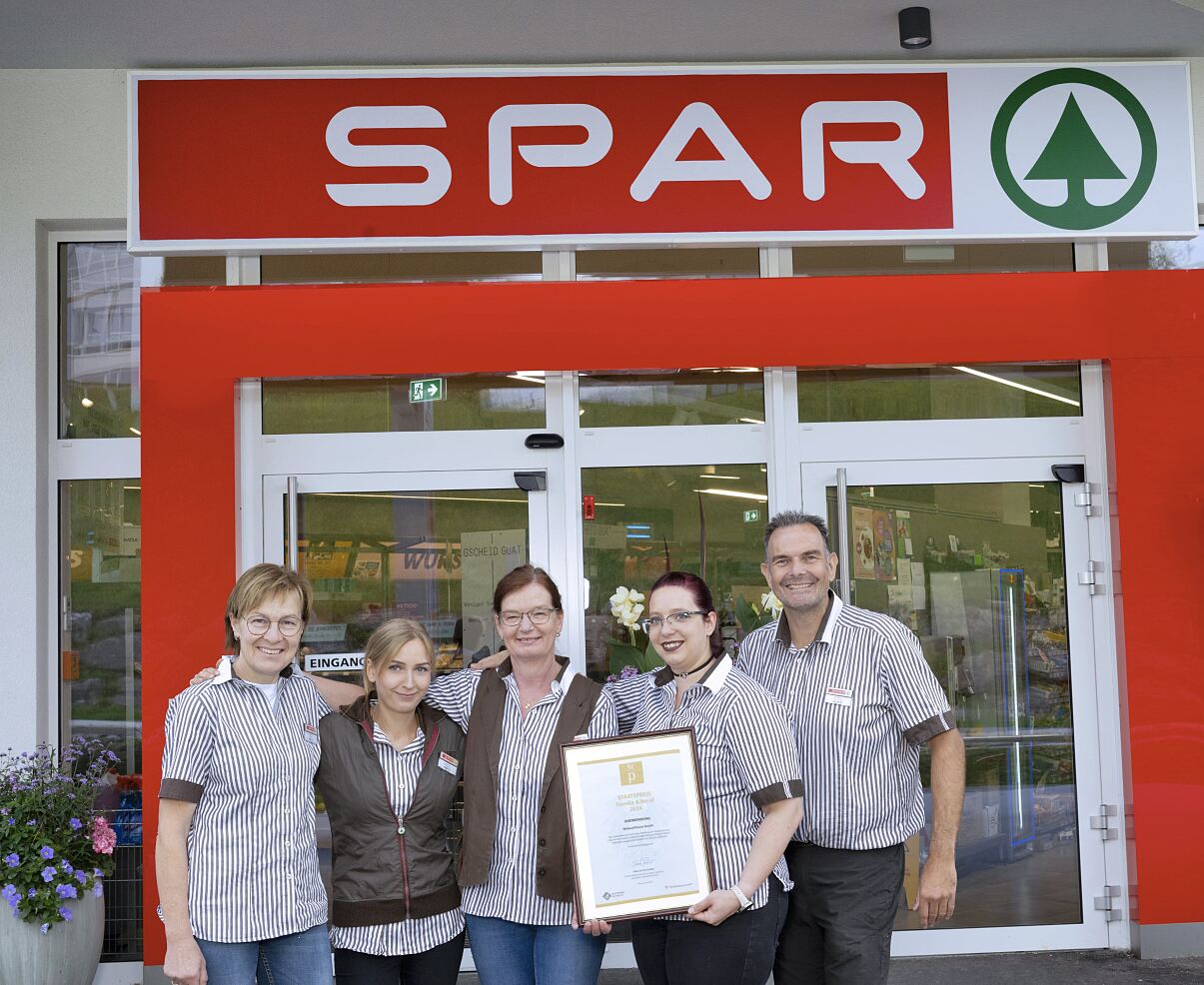 SPAR Planer PA Teamfoto Beruf und Familie