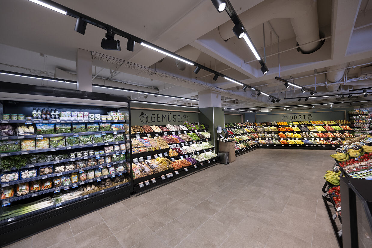 PR Foto Eröffnung EUROSPAR Kufstein Intalcenter innen Obst & Gemüse